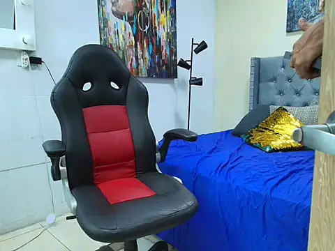 Dylan_22cm_'s cam snapshot