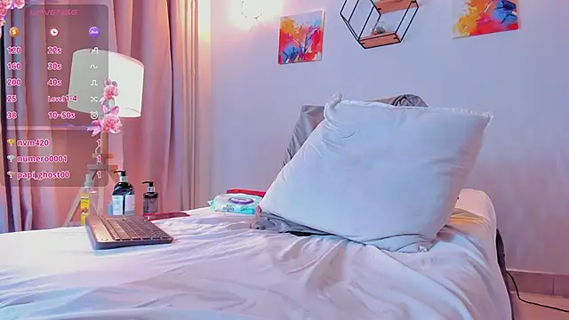 Violet_horny05's cam snapshot