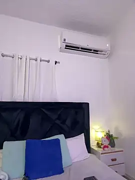 Lily_Woodz's cam snapshot