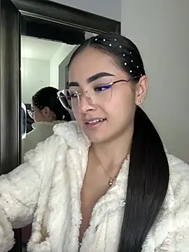 IslaCole's cam snapshot