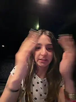 DoriDelux66 live sex cam