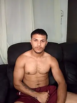 Aventureirobruto live sex cam