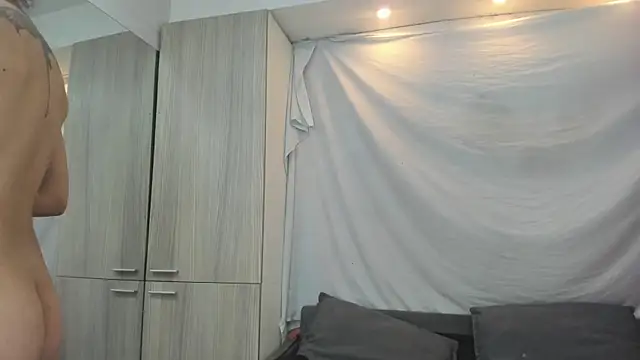 Mhelanny2 live sex cam