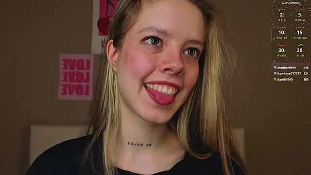 TiffinyMergist live sex cam