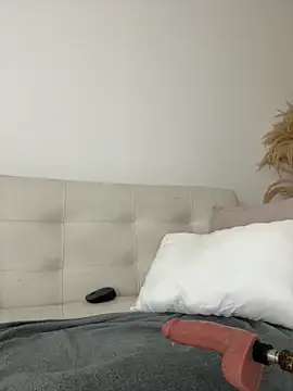 Miafisher_'s cam snapshot