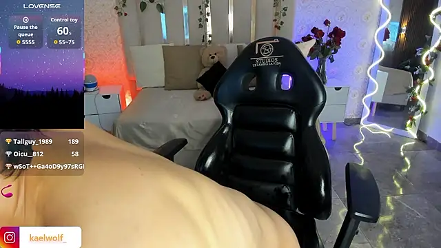 kaelwolf_tay live sex cam