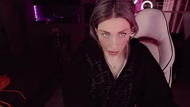 AnnieGOld_'s cam snapshot