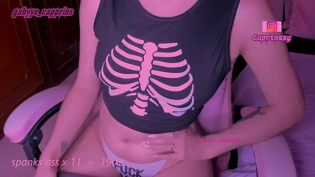 gabyye_capprins live sex cam