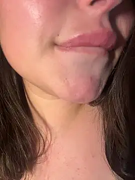 sukhakunis1 live sex cam