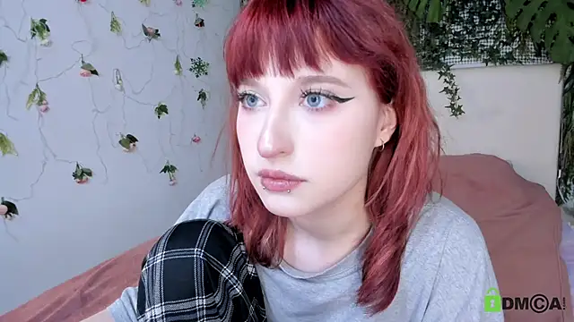 ElizaNik_'s cam snapshot