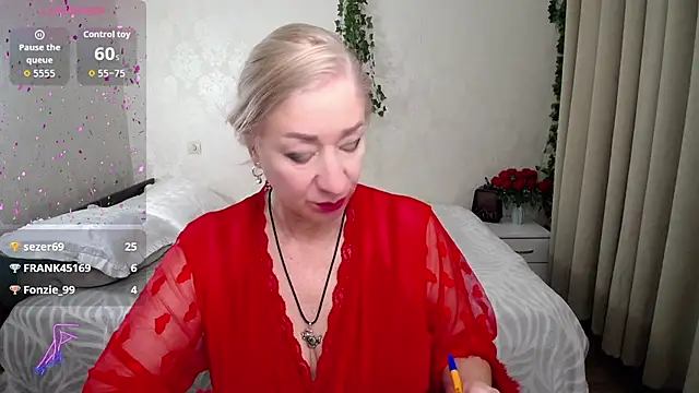 hunters_woman's cam snapshot