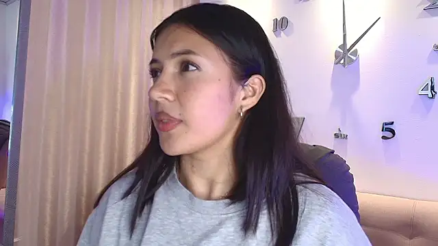 KamyGlam's cam snapshot