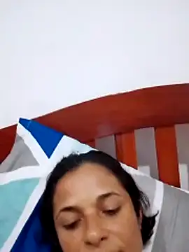 GiveLove1's cam snapshot