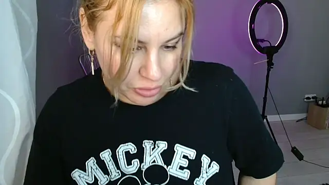 Passion-Blondy's cam snapshot