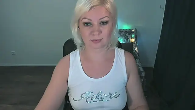 Angelaroberti3's cam snapshot