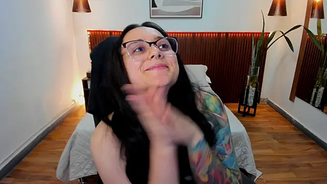 KatherineBond's cam snapshot