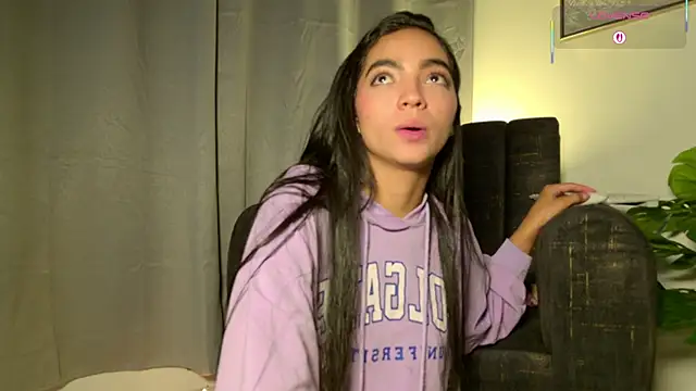 adelineevs's cam snapshot