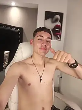 VictorMagnus live sex cam