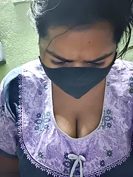 Liyaa_24's cam snapshot