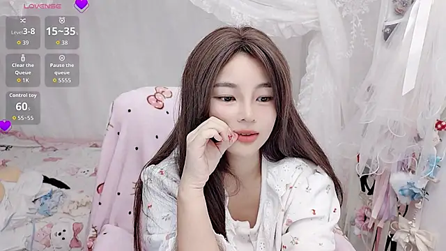 9aunatiis live sex cam