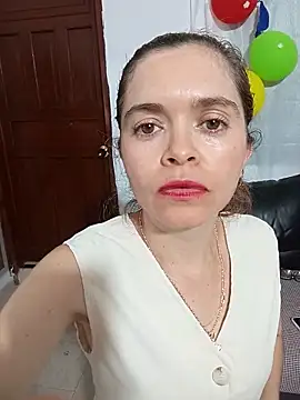 chiquitahot69's cam snapshot