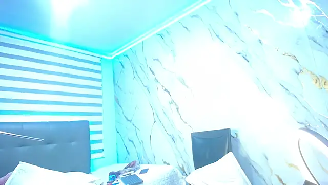 kylievoosx live sex cam