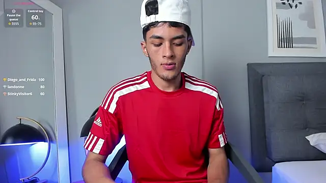 Tylerffoxx live sex cam