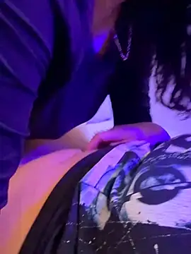 KittyTatts live sex cam