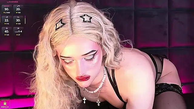 RoxyKyper live sex cam