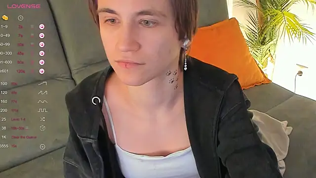 AutumnWhisper's cam snapshot