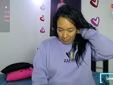 Kylee79's cam snapshot