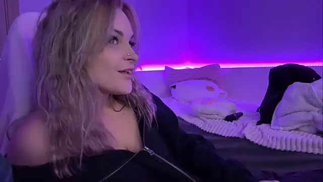 SashaRock's cam snapshot