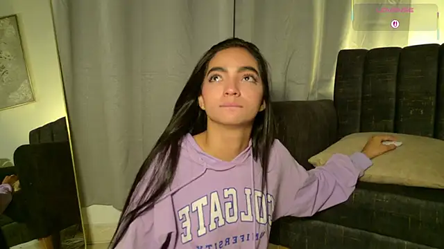 adelineevs's cam snapshot