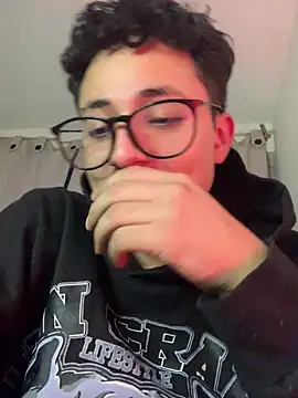 Adonibaskerville4's cam snapshot