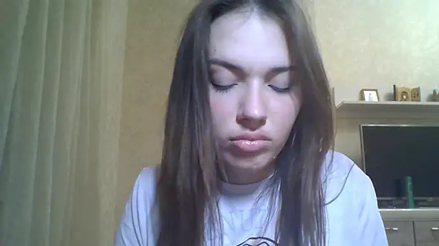 CeyaLier's cam snapshot