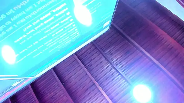 valtira_nova's cam snapshot