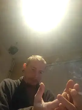 piercingpik's cam snapshot