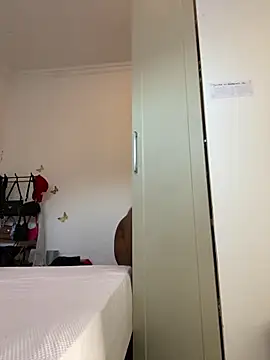 _Fifi's cam snapshot