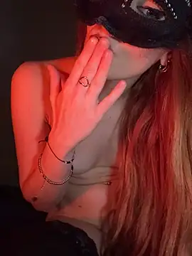 RedYasmine's cam snapshot