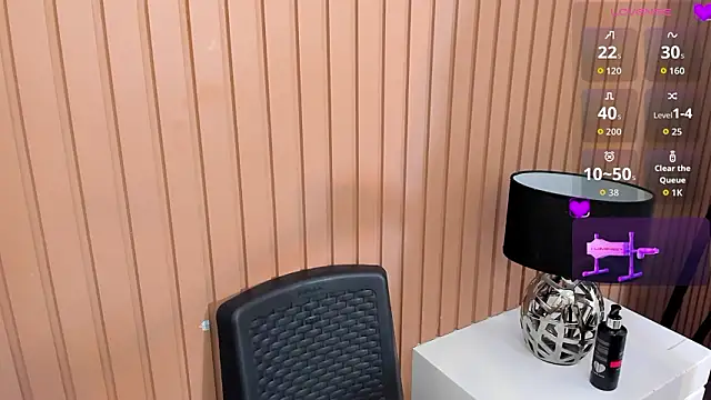 klhoe_boobs's cam snapshot