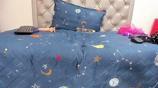 chloe__brownn's cam snapshot