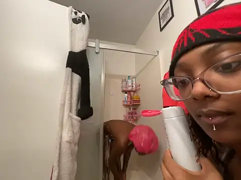 VixenCapri's cam snapshot