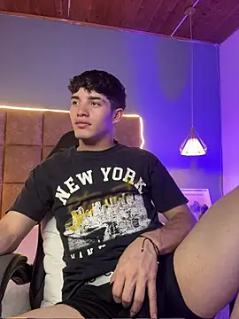 AlejooTwink live sex cam