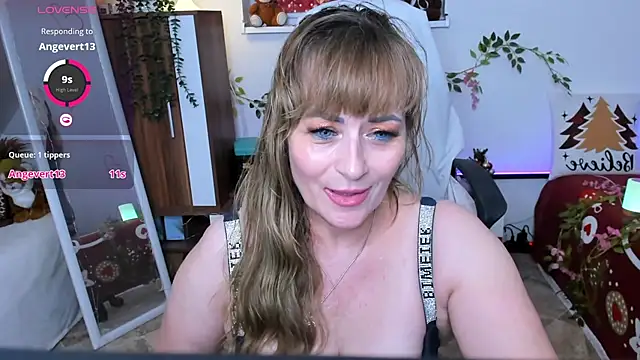 naughtymilane's cam snapshot