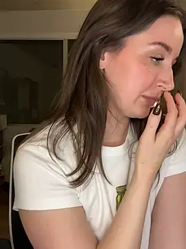 nerdynina live sex cam