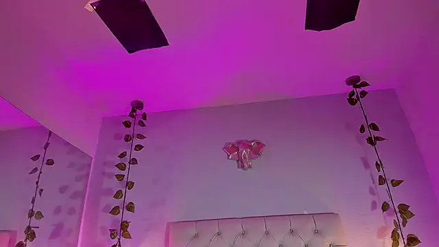 Isabella_Flowers's cam snapshot