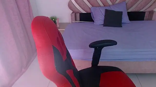 mia_fox666's cam snapshot