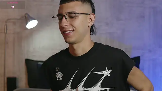 SymonPrince's cam snapshot