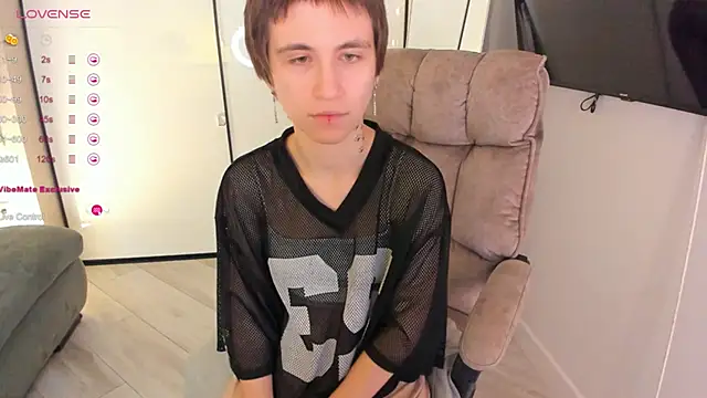 AutumnWhisper's cam snapshot