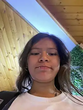 Ninffa_pinkk21's cam snapshot